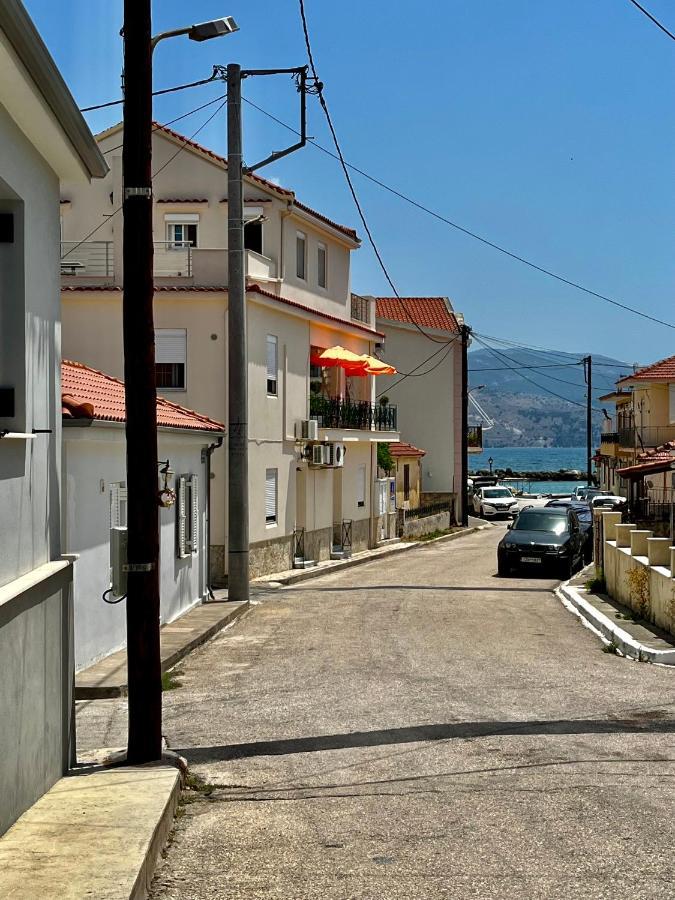 Gallery Apartments Lixouri Exterior foto
